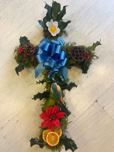 Fresh Moss & Holly Grave Wreath
