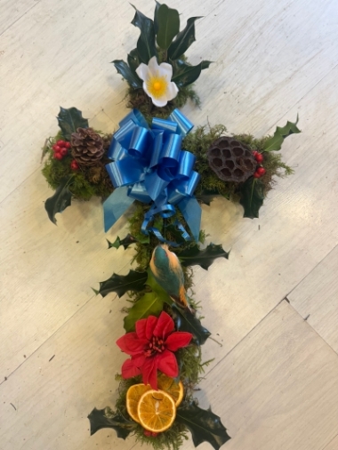 Fresh Moss & Holly Grave Wreath